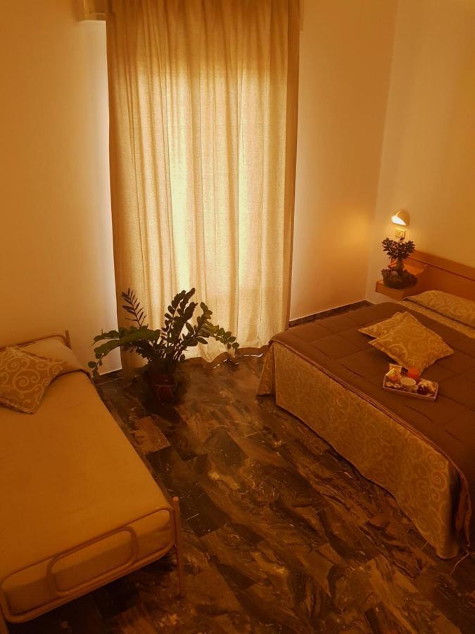 Hotel Romantica 里米尼 外观 照片