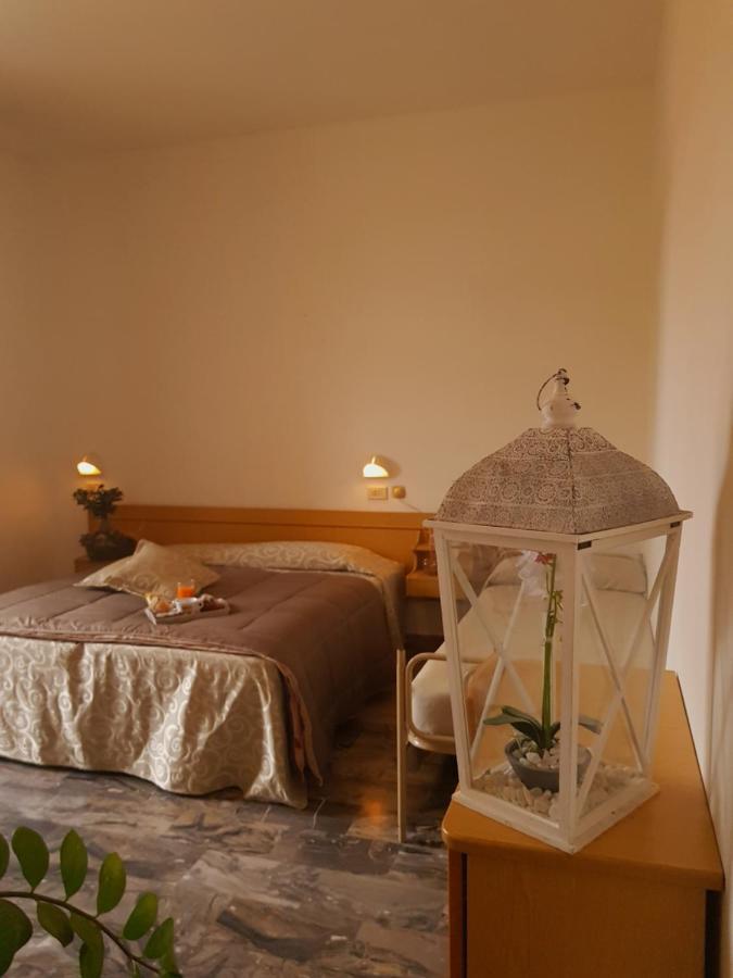 Hotel Romantica 里米尼 外观 照片