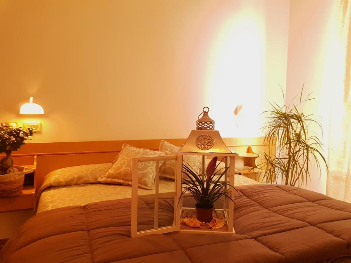 Hotel Romantica 里米尼 外观 照片