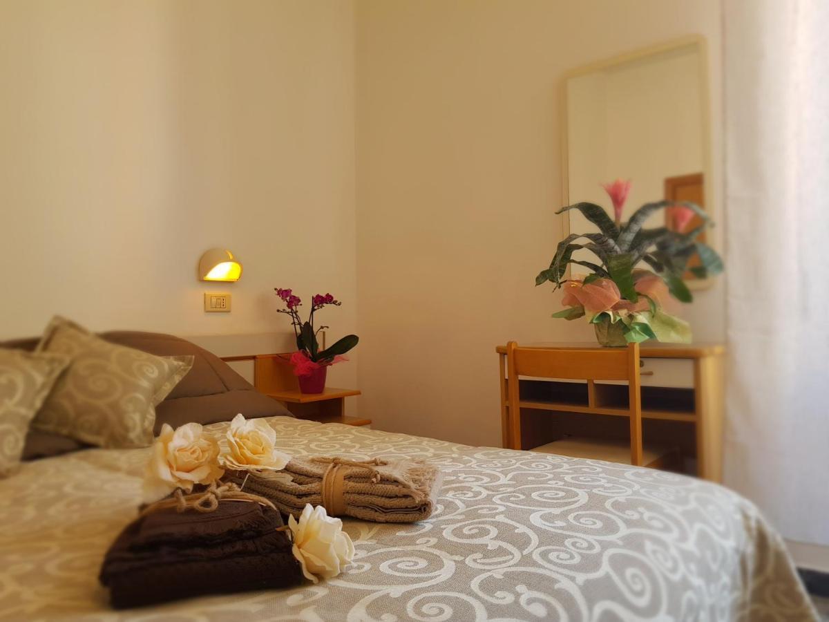Hotel Romantica 里米尼 外观 照片